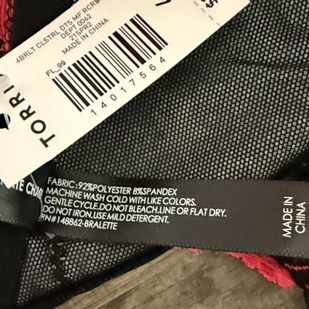 NWT Torrid Lace Trim Bralette - Sz 4 - Picture 5 of 5